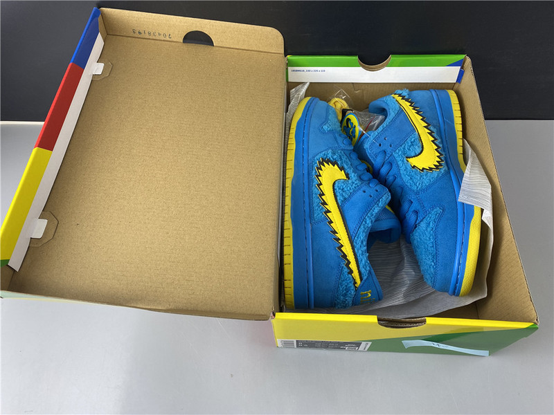 Grateful Dead x Nike SB Dunk Low 