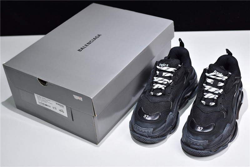 BLCG Triple S Clear Sole Black 541624 W0901 1000