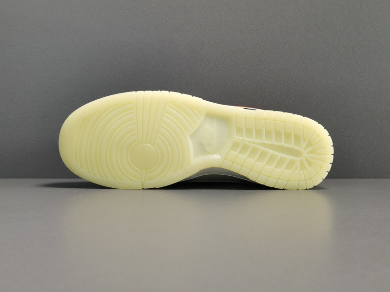 Nike Dunk Low PRM “Halloween” DD3357-100