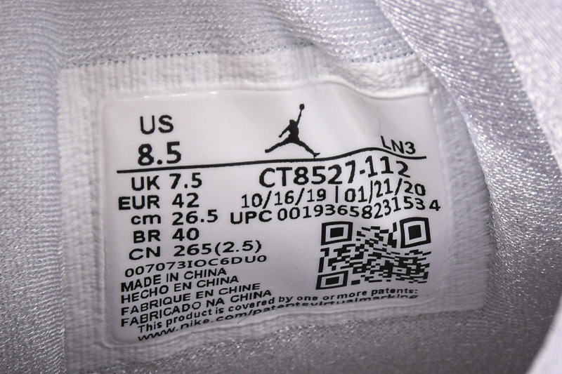 Air Jordan 4 “Red Metallic” CT8527-112