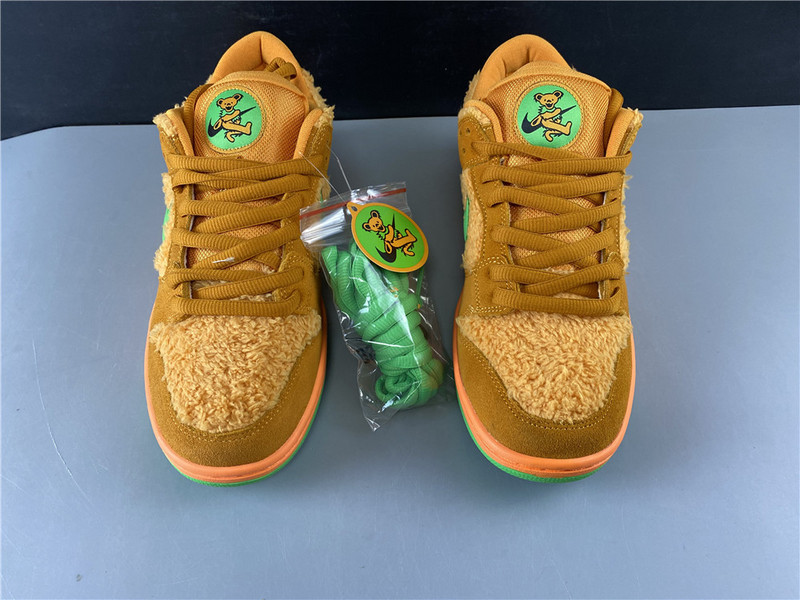 Grateful Dead x Nike SB Dunk Low 