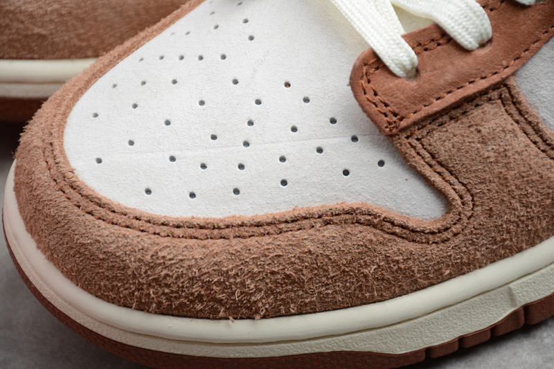 Nike Dunk Low PRM ‘Medium Curry’ DD1390-100