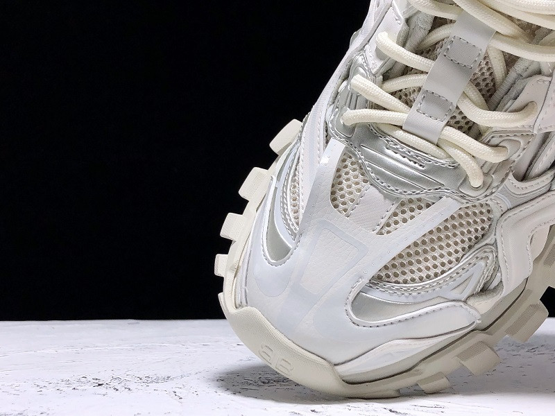 BLCG Track 2.0 570391-W2GN1-1001