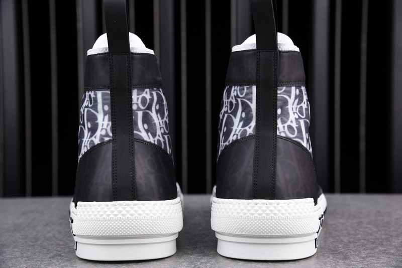 DR B23 High Top Sneaker