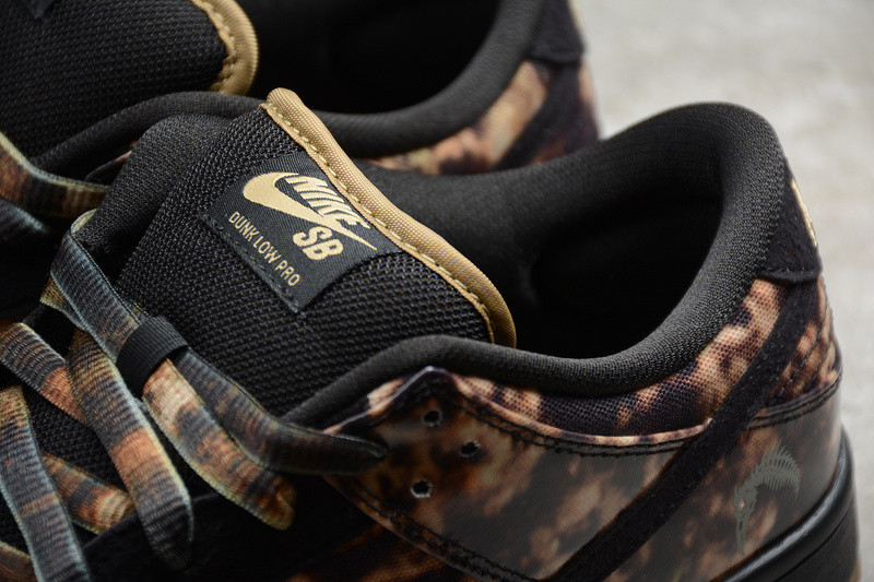 Nike SB Dunk Low Premium "Pushead 2" 536356-002