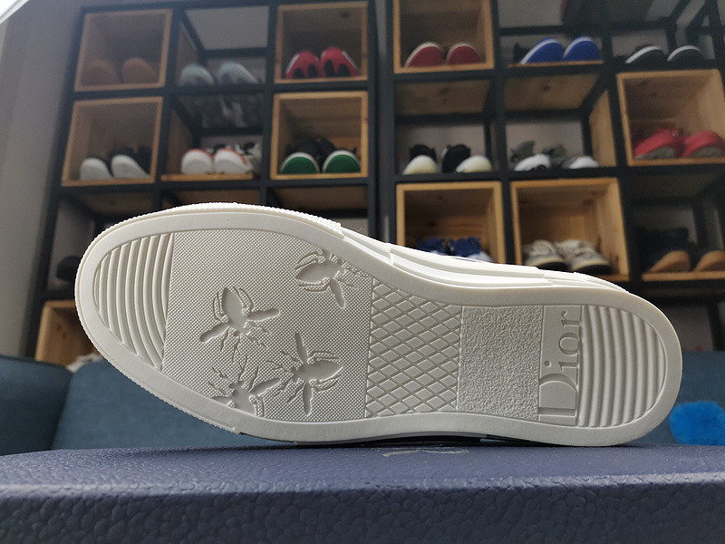 DR B23 Low Top Daniel Asham Newspaper 3SN249YUO_H069