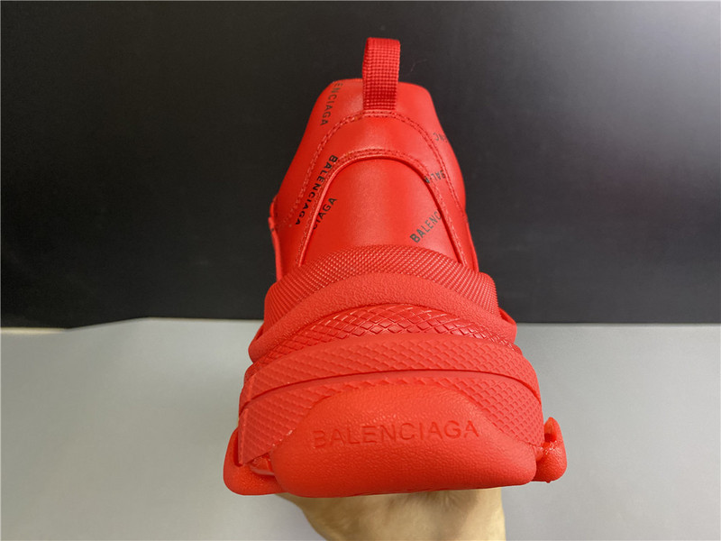 BLCG Triple S 524039-W2FA1-7632