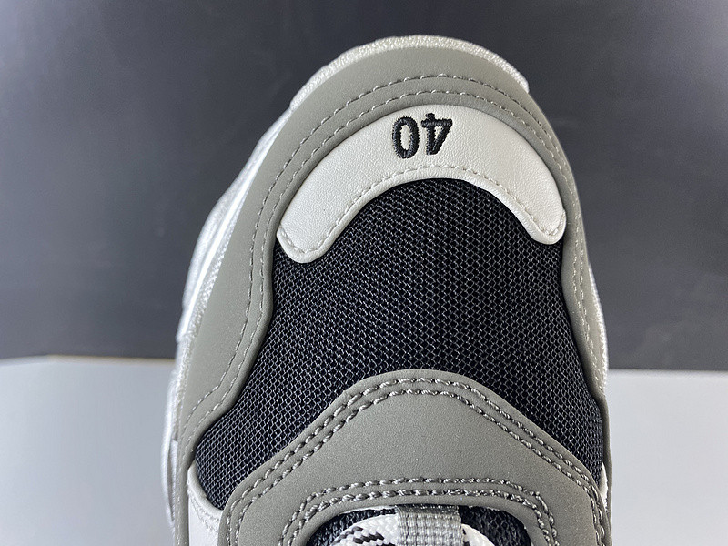 BLCG Triple S 583546-W06F1-0841