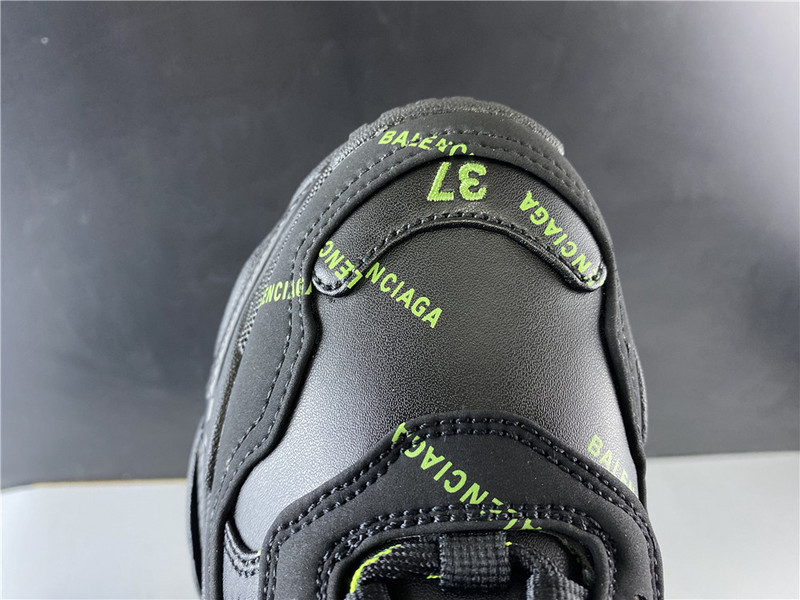 BLCG Triple S 542039-W2FA1-7633