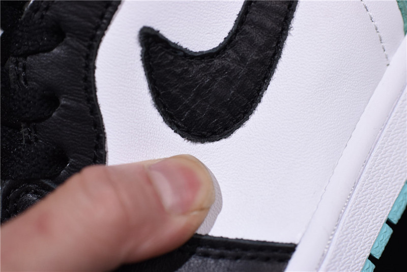 Air Jordan 1 High OG “Igloo” 861428-100