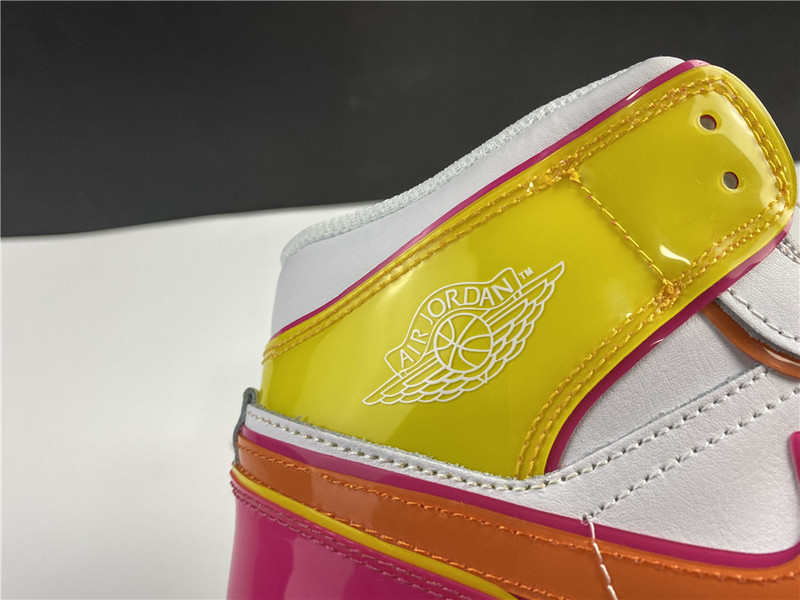 Air Jordan Retro 1 Mid Edge Glow CV4611-100