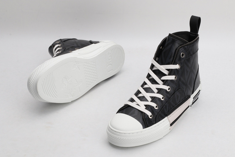 DR B23 High Top Sneaker