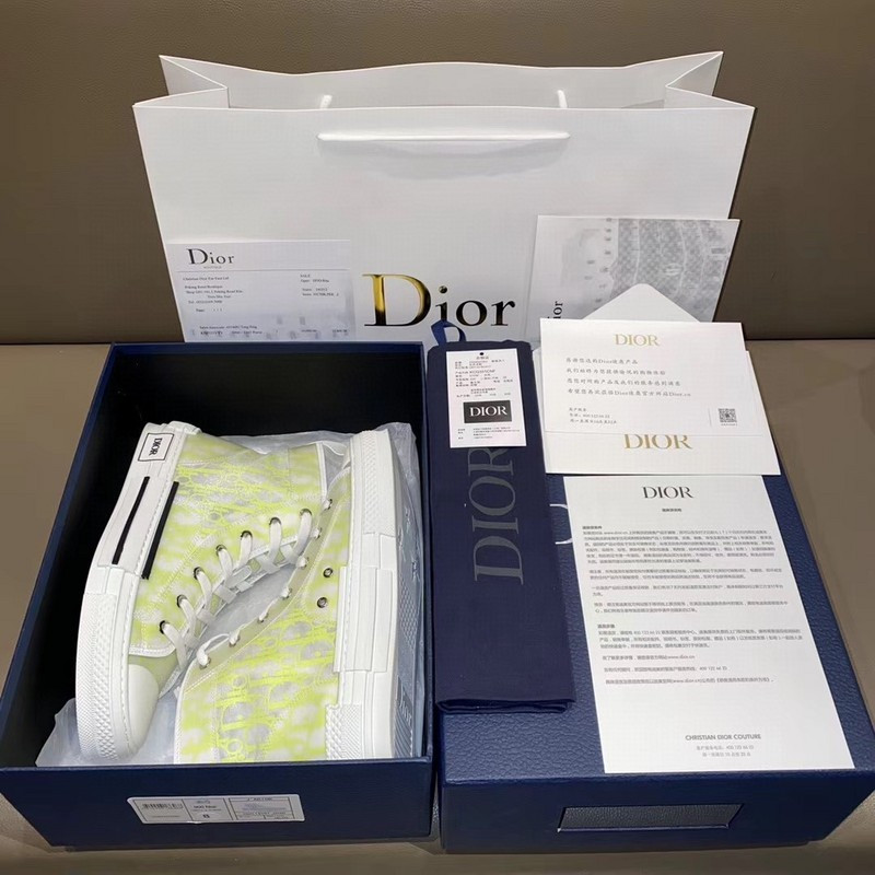 DR B23 High Top Sneaker