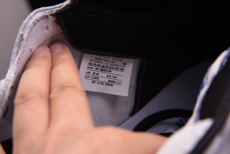 Travis Scott × Fragment × Nike Air Jordan 1 Retro High OG SP DH3227-105