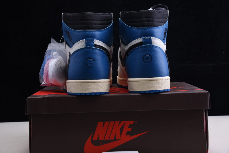 Travis Scott × Fragment × Nike Air Jordan 1 Retro High OG SP DH3227-105