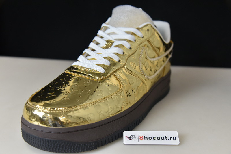 AIR FORCE 1 LOW Metallic Gold