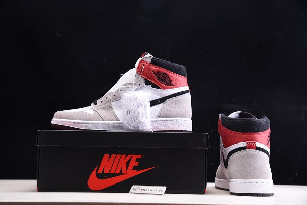 Air Jordan 1 High OG “Light Smoke Grey” 555088-126