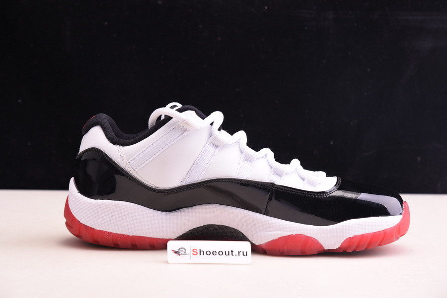 Air Jordan 11 Retro Low Concord Bred AV2187-160