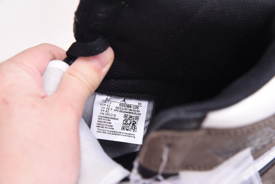 Air Jordan 1 Retro High OG Dark Mocha 555088-105