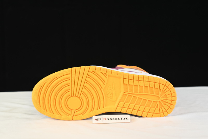 Air Jordan 1 High OG “Brotherhood” 555088-706