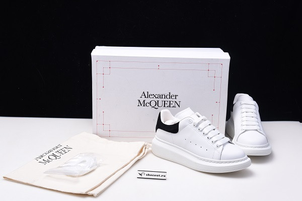 MQ Sneakers 462214-WHGP7-9374