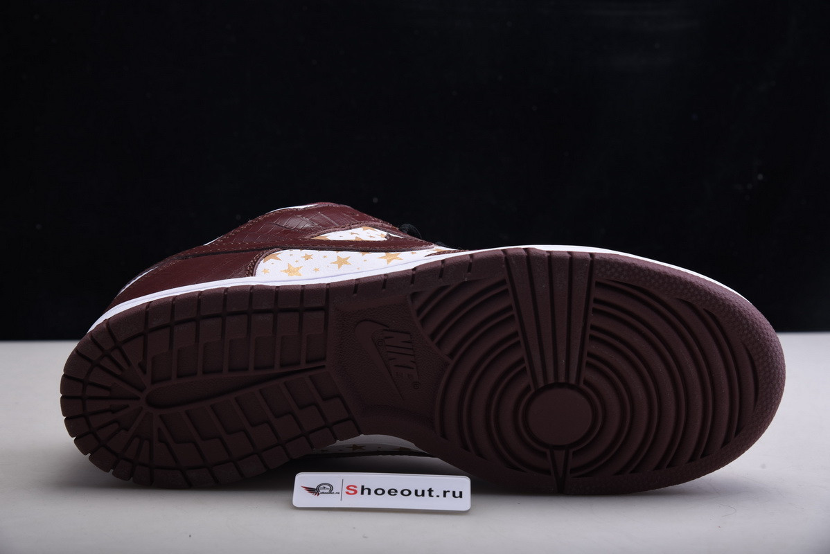 Sup x Nike SB Dunk Low “Stars” DH3228-103