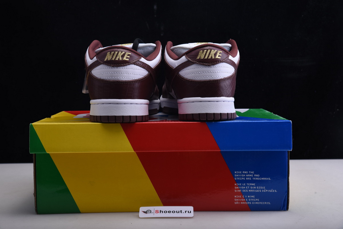 Sup x Nike SB Dunk Low “Stars” DH3228-103