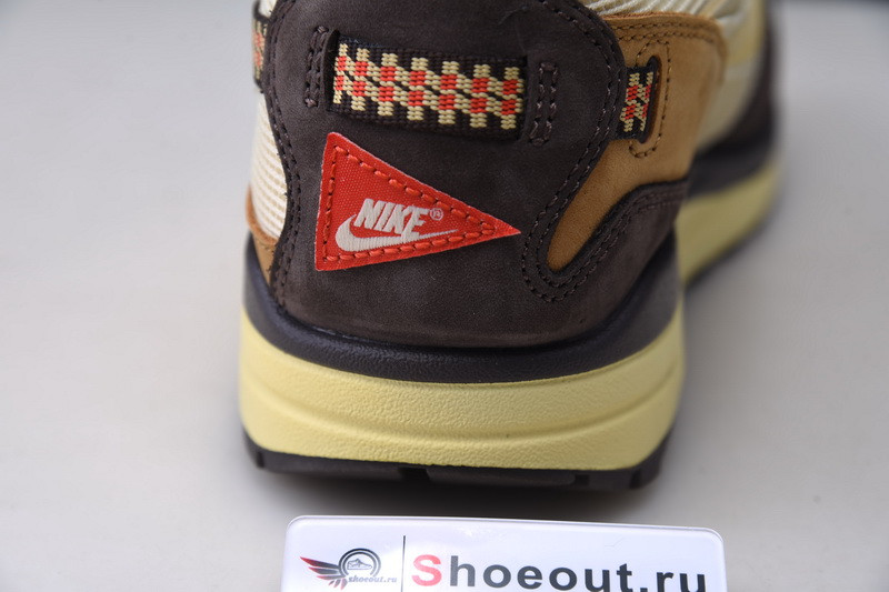 Travis Scott x Nike Air MAX1 DO9392-200