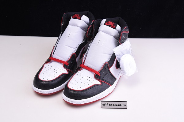 Air Jordan 1 High OG “Bloodline” 555088-062