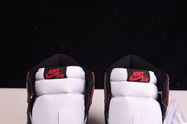 Air Jordan 1 High OG “Bloodline” 555088-062