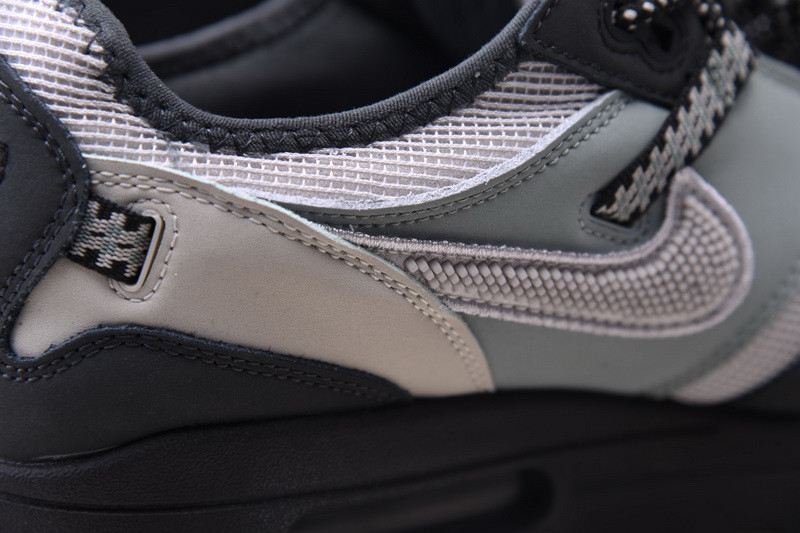 Travis Scott x Nike Air Max 1 DO9392-001