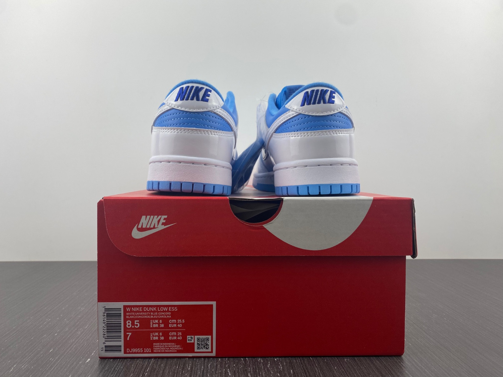 Nike Dunk Low WMNS “Reverse UNC” DJ9955-101