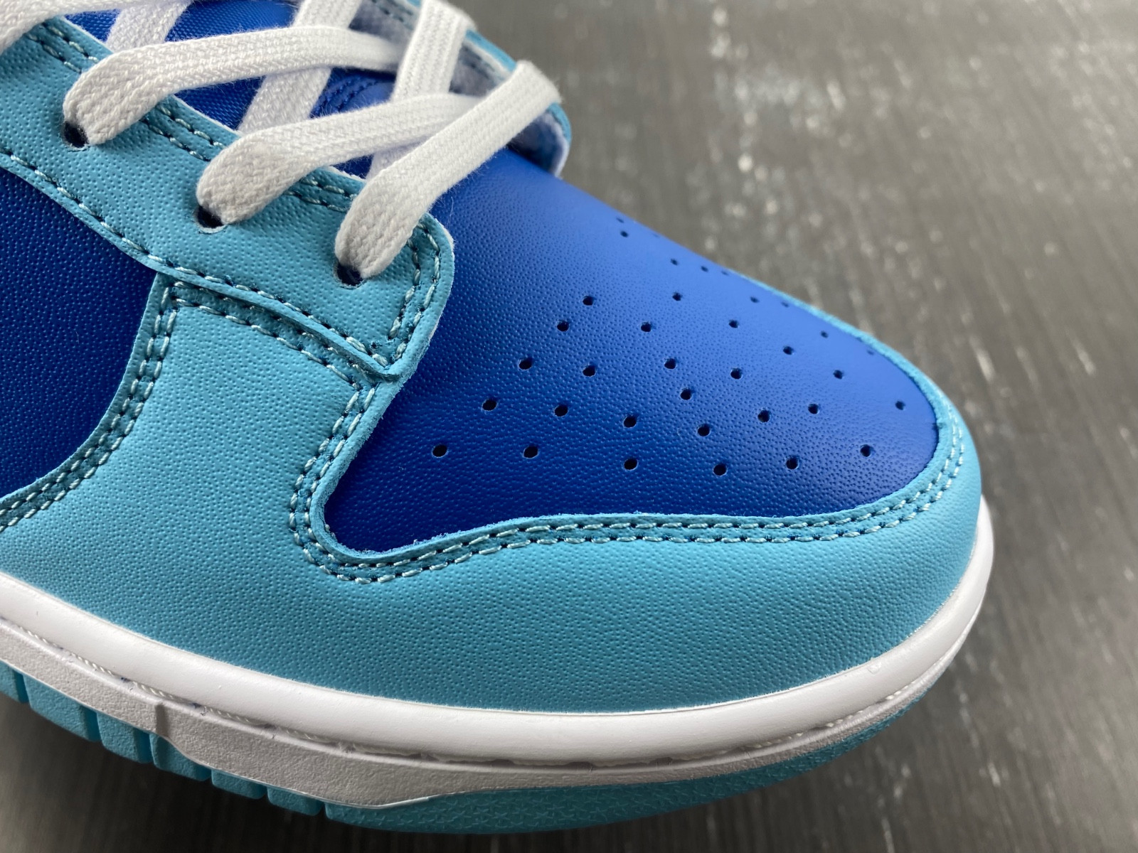 Nike Dunk Low “Argon” DM0121-400