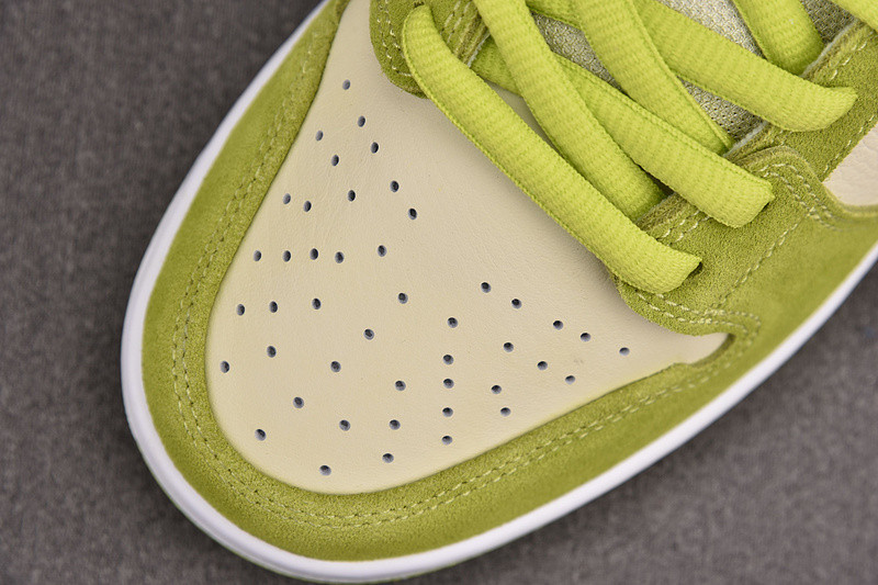 Nike SB Dunk Low “Green Apple” DM0807-300