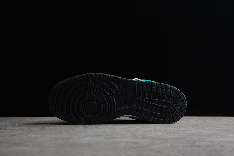 Nike Dunk Low Safari Mix (Women