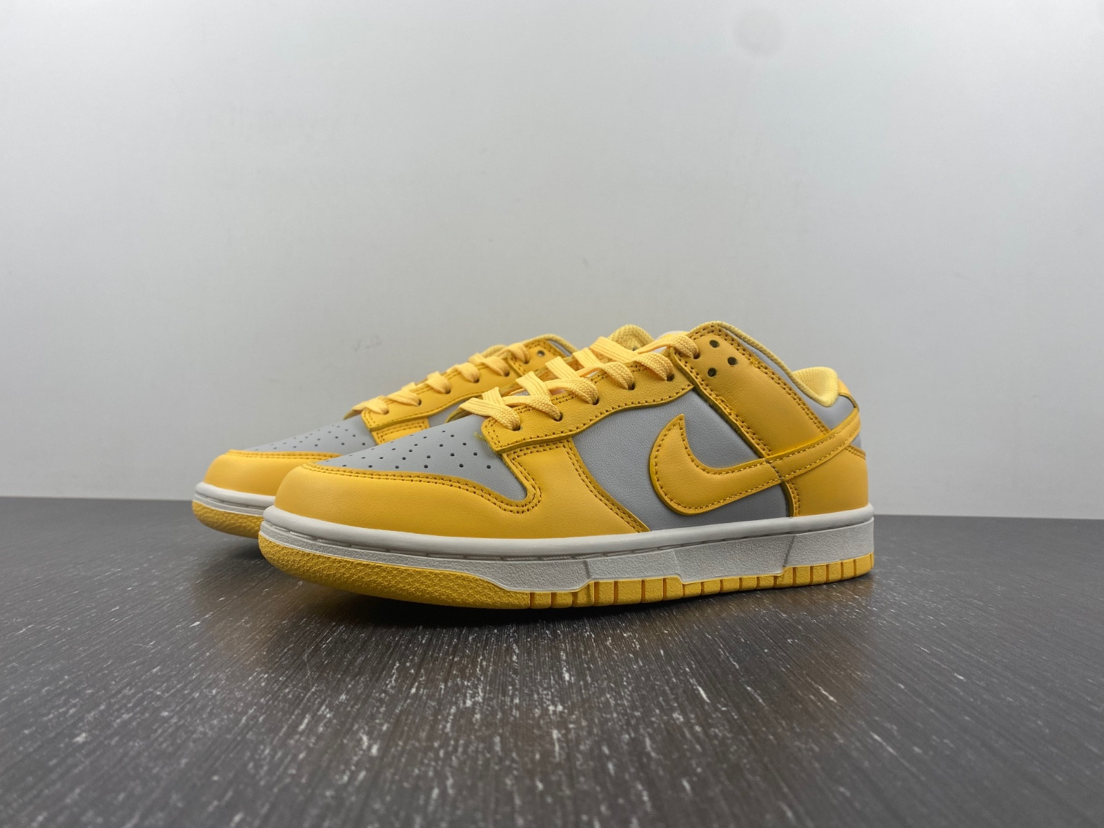 Nike Dunk Low WMNS “Citron Pulse” DD1503-002
