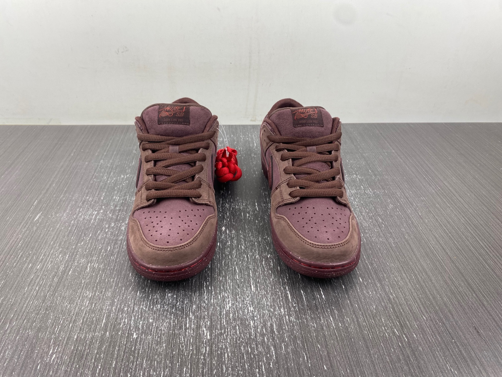 Nike SB Dunk Low Premium “Valentine’s Day” FN0619-600