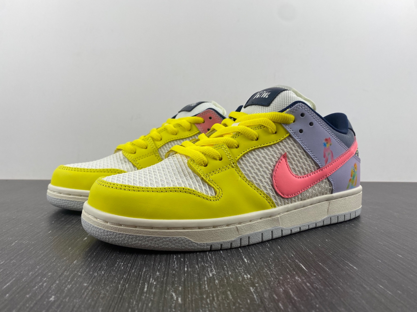 Nike SB Dunk Low “Be True” DX5933-900
