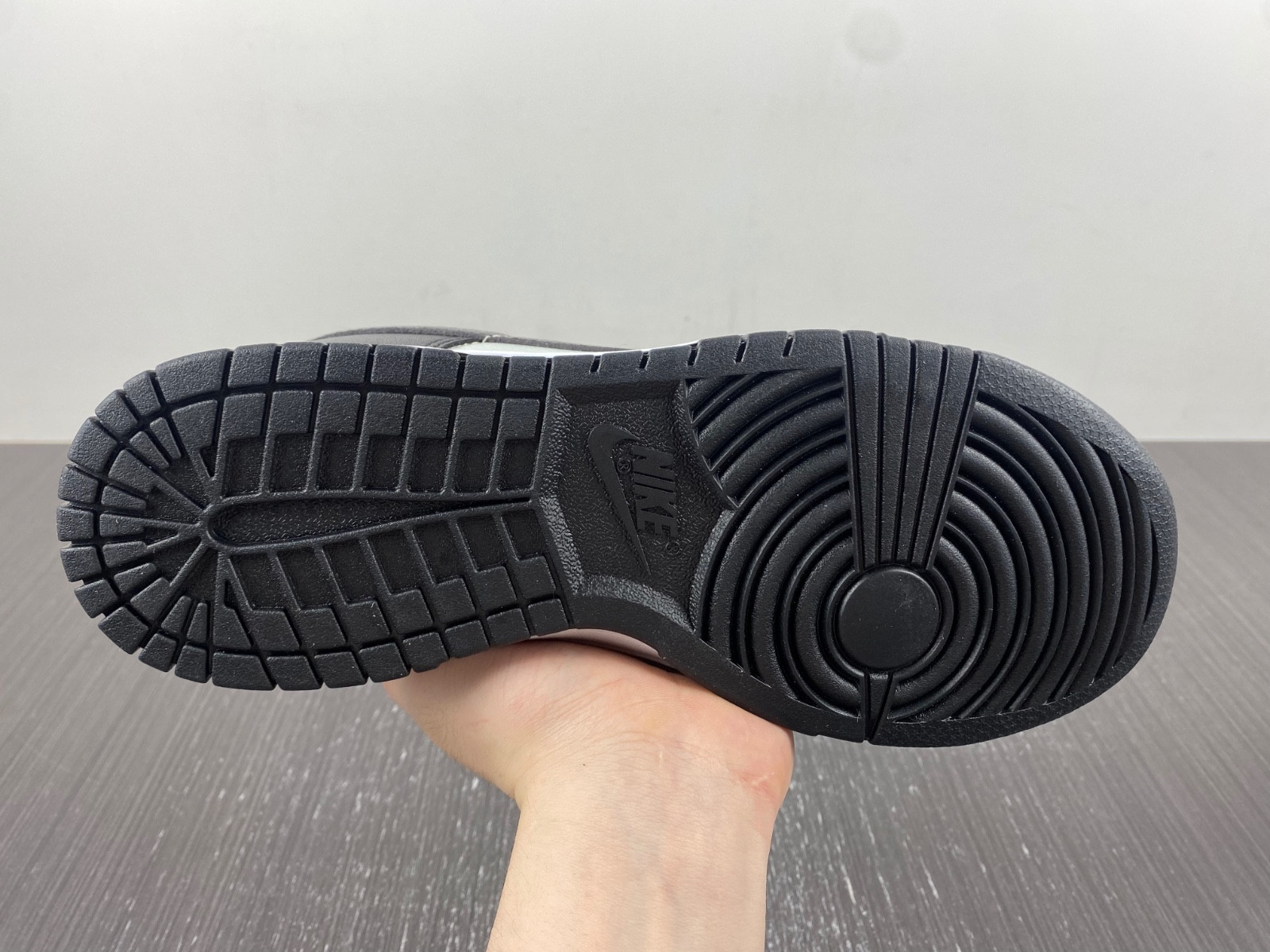 Nike Dunk Low FN7808-001