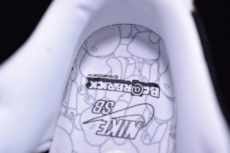 Medicom Toy x Nike SB Dunk Low CZ5127-001