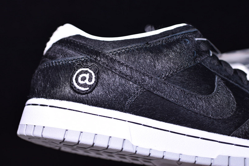 Medicom Toy x Nike SB Dunk Low CZ5127-001