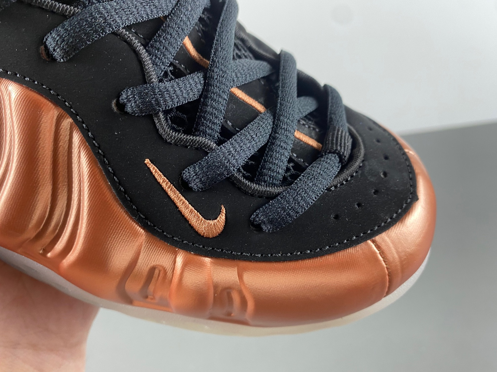 Nike Air Foamposite One “Metallic Copper FZ9902-001