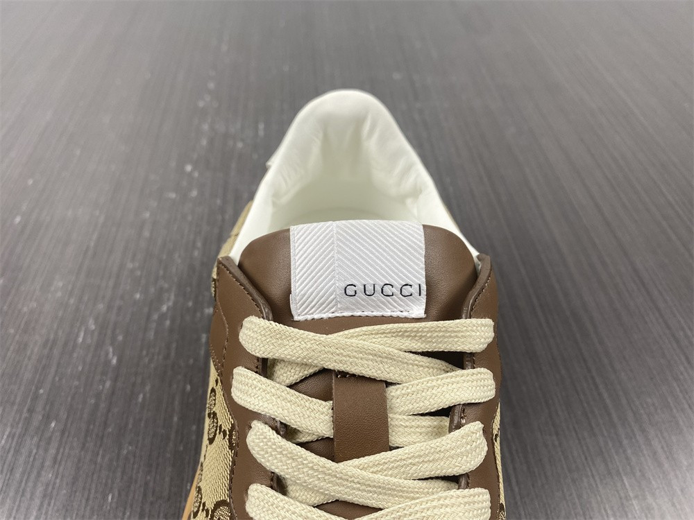 GC Sneakers
