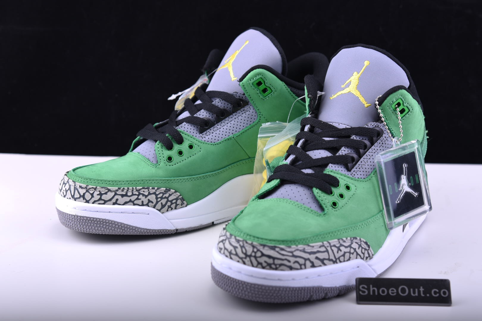 Air Jordan 3 Retro Tinker Oregon Ducks PE shoes