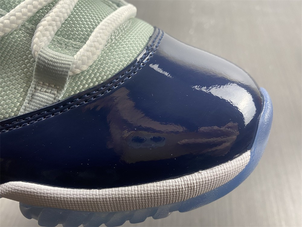 Jordan 11 Retro Low Georgetown (GS) 528896-007