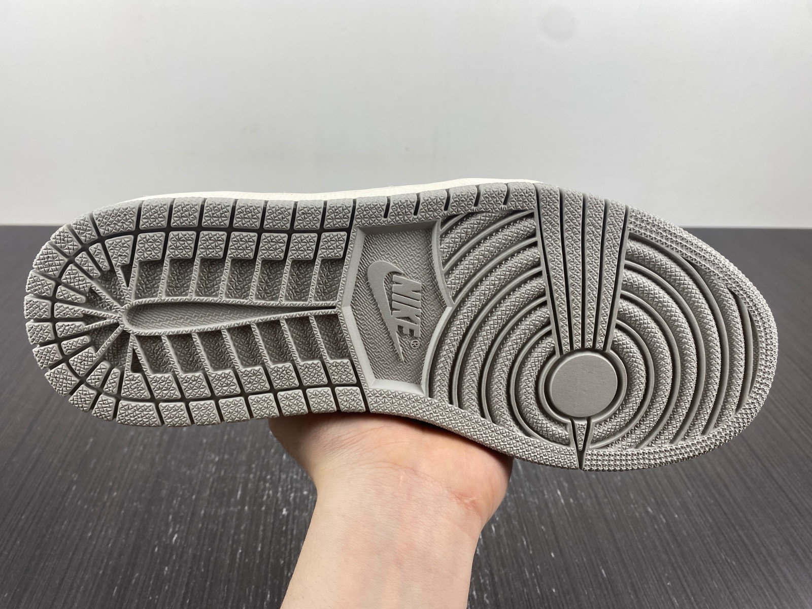 Air Jordan 1 Low OG “Black Cement”  CZ0790-001