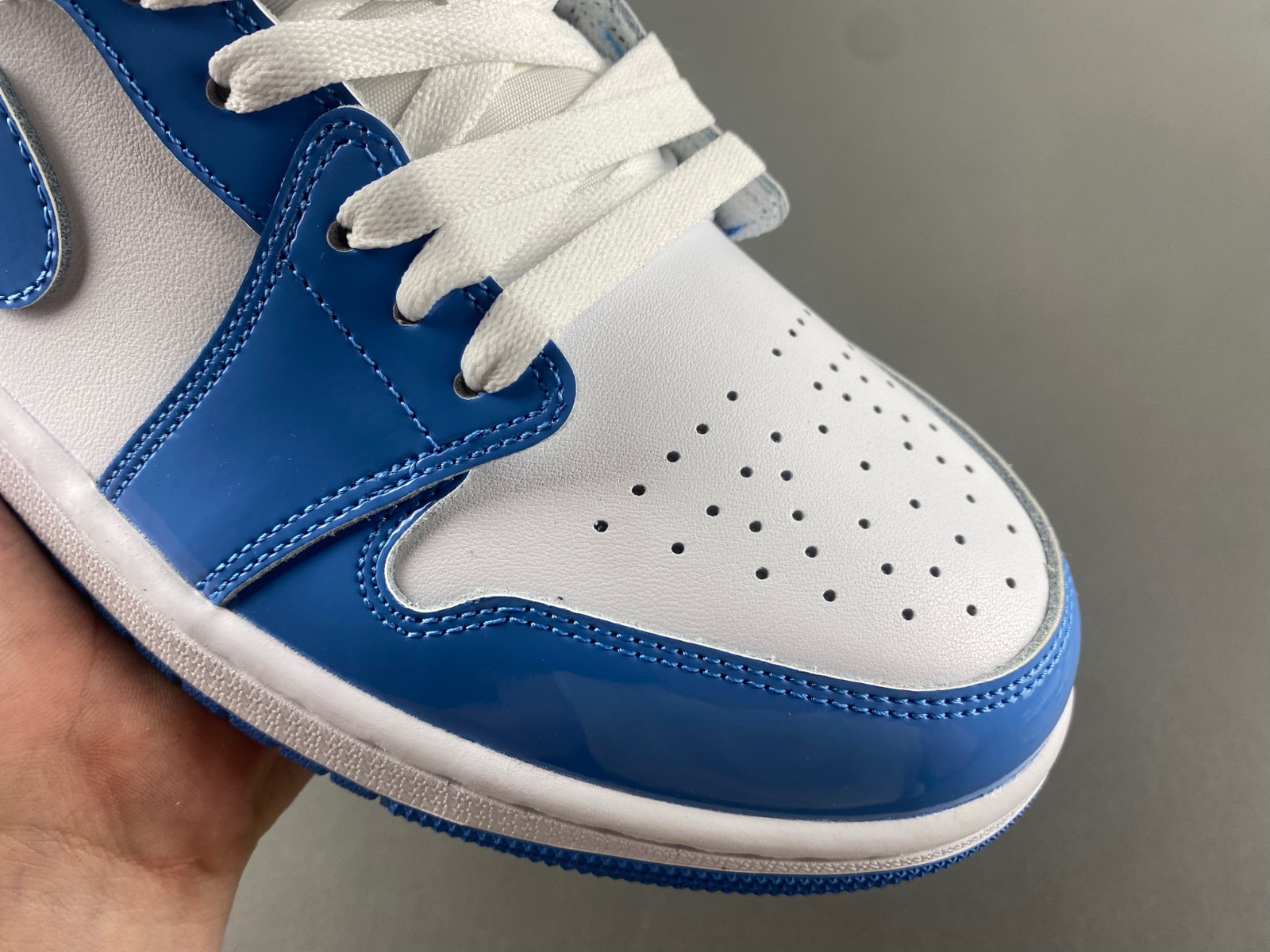 Air Jordan 1 Low “Legend Blue” FZ2138-114