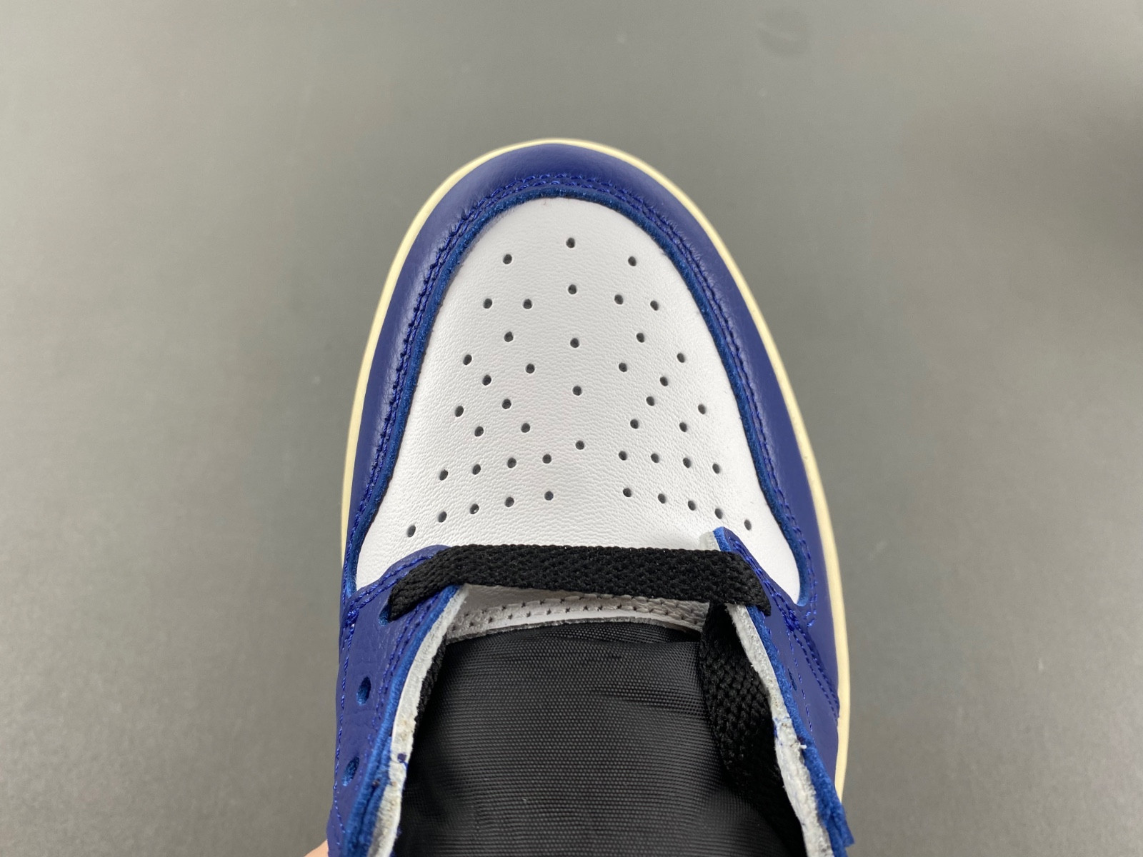 Air Jordan 1 High OG Rare Air “Deep Royal Blue” DZ5485-100