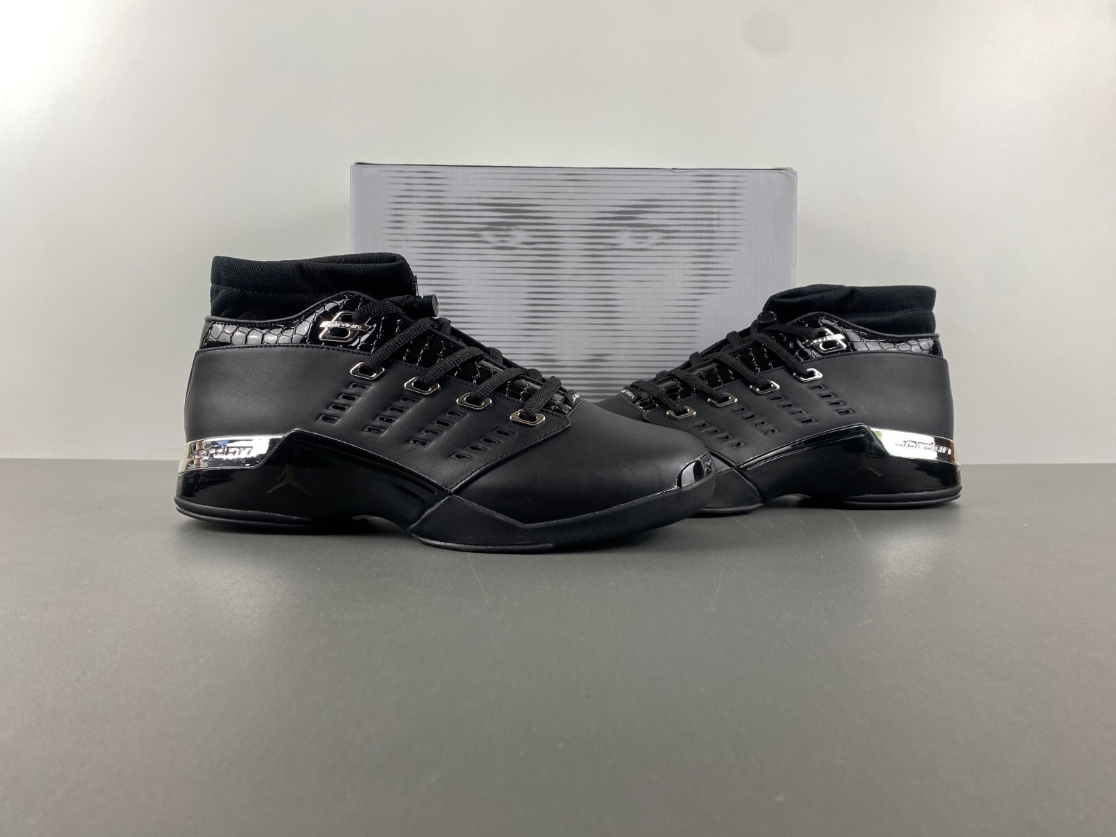 Air Jordan 17 Low Black 303891-004