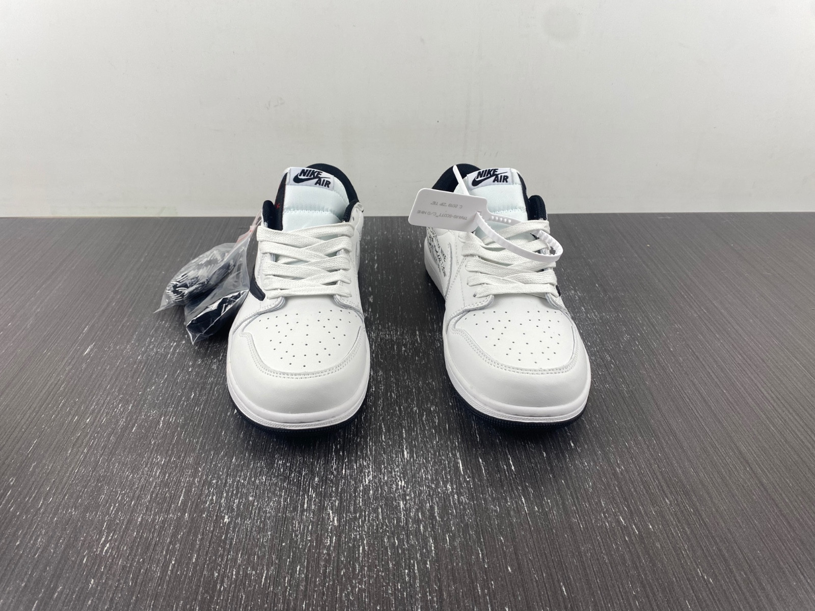 OFF-WHITE x Travis Scott x Air Jordan 1 OW DM7888-180